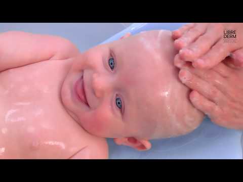 Как мыть голову новорожденному: как ее помыть первый раз, как часто мыть голову грудничку, когда можно мыть голову шампунем