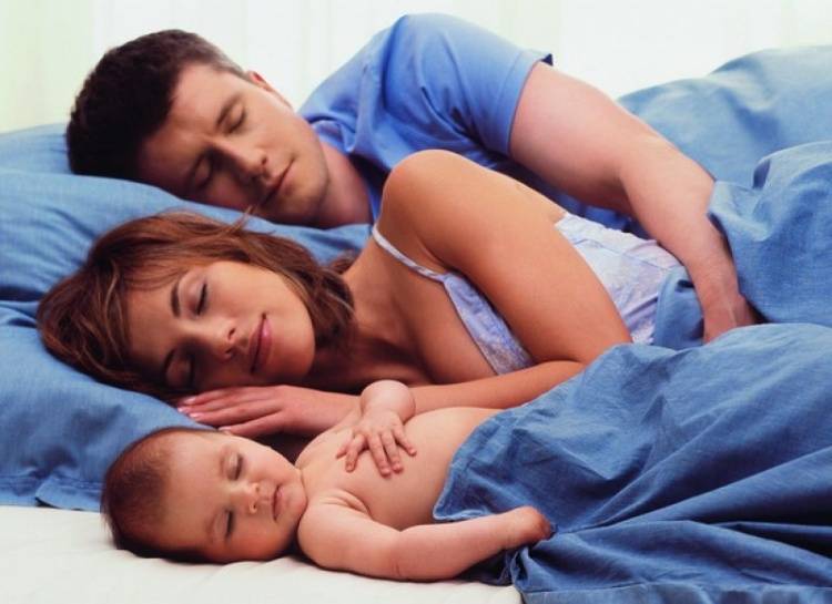 Отучить ребенка спать с родителями: методы для разного возраста