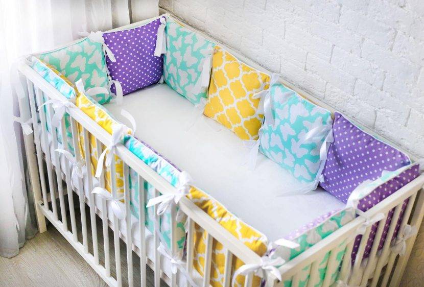 Постельное белье в кроватку для новорожденных: выбираем детское белье, размеры наборов