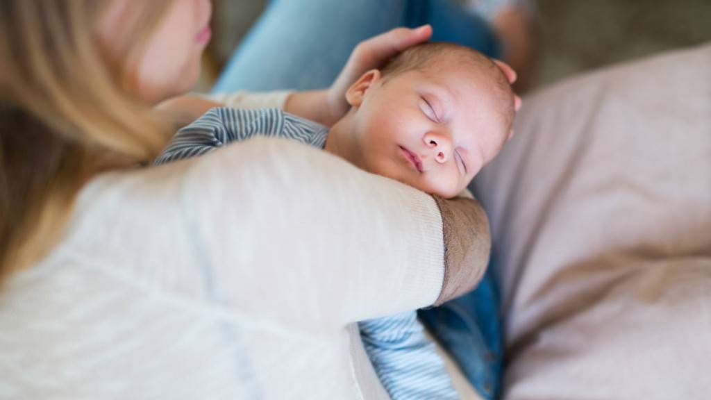 Почему 3 месячный ребенок плохо спит. если ребенок трех месяцев плохо спит