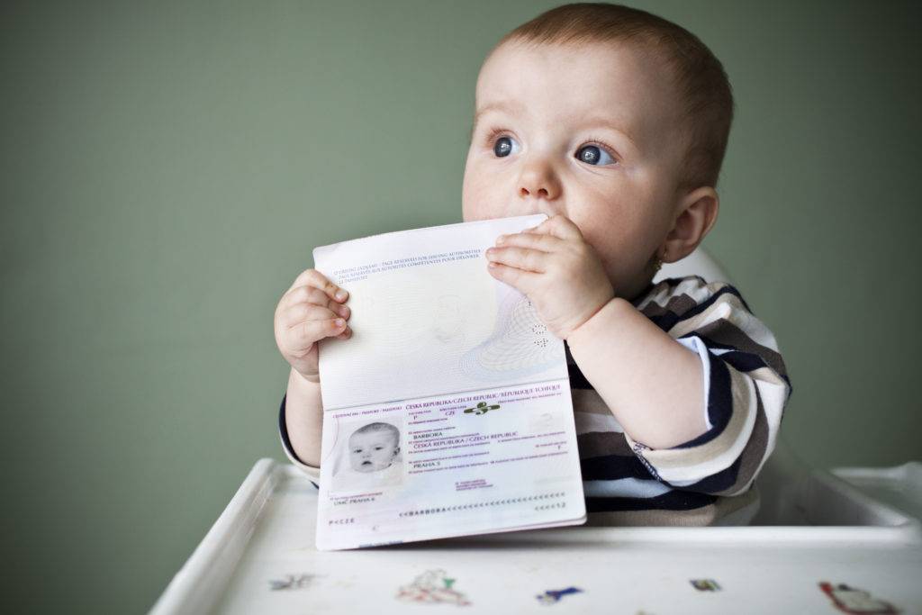 Прописка новорожденного ребенка: какие документы нужны в 2021 году.