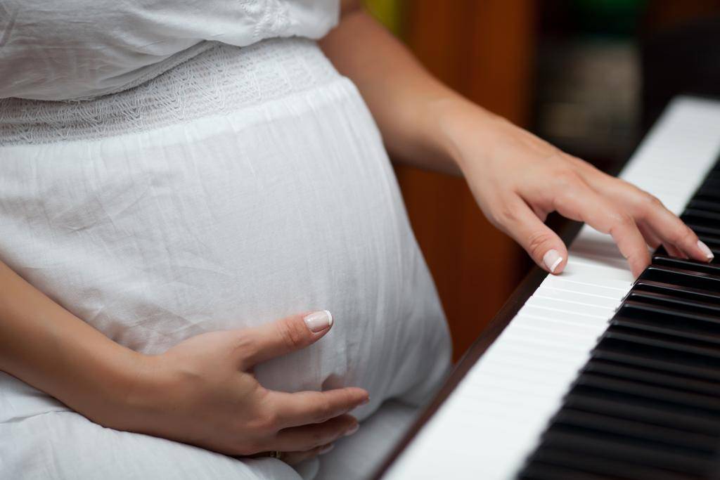 Как музыка и речь влияют на плод в утробе матери