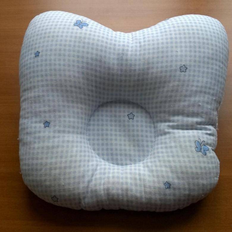 Ортопедическая подушка для малденцев — плюсы и минусы