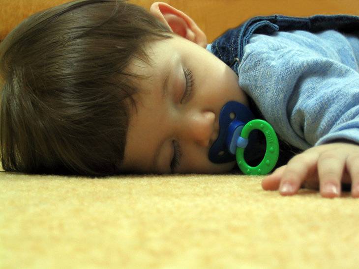 Можно ли младенцу засыпать с пустышкой ~ детская городская поликлиника №1 г. магнитогорска