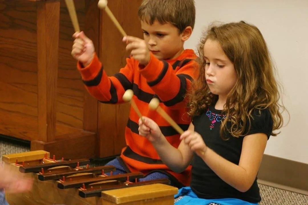 Польза музыки для детей: какое влияние оказывают музыкальные произведения?