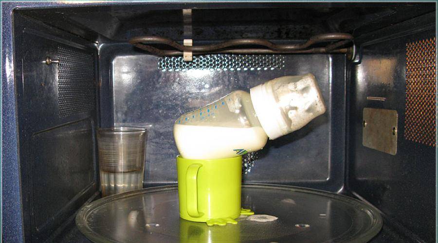 Можно ли греть стеклянную банку в микроволновке. Разогреть в микроволновке. Молоко греть в микроволновке. Пластиковая посуда для микроволновки. Стакан для микроволновки.