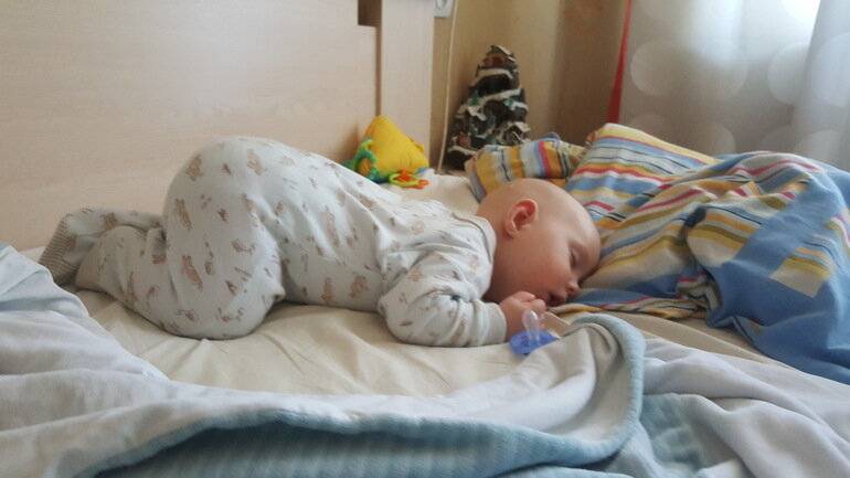 Ребенок 6 месяцев плохо спит ночью