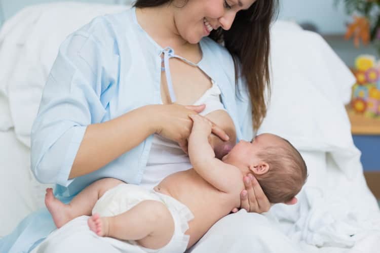 Первые дни малыша после выписки с роддома. особенности ухода за новорожденным