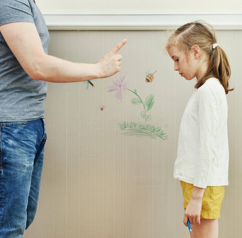 13 типичных фраз токсичных родителей: что они значат на самом деле и как правильно на них реагировать — нож