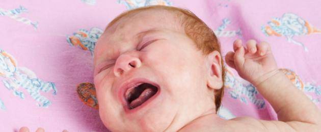 Почему капризничает новорожденный ребенок и что делать