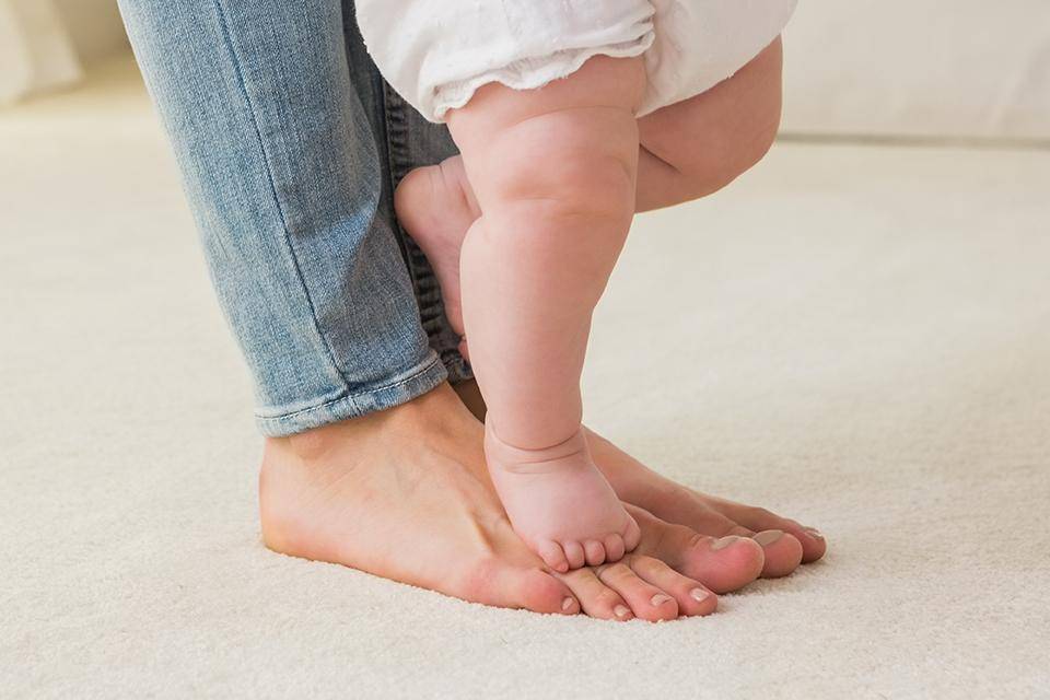 Ребенок ходит на носочках: норма и патология