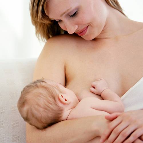 Как отучить ребенка трогать мамину грудь