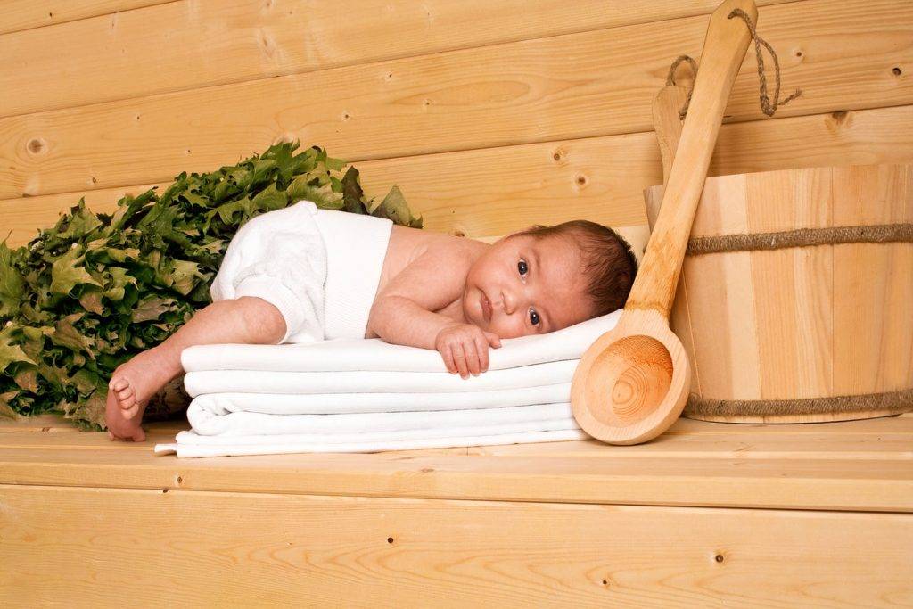 Безопасность в бане с ребенком до года — польза и вред банных процедур для малышей