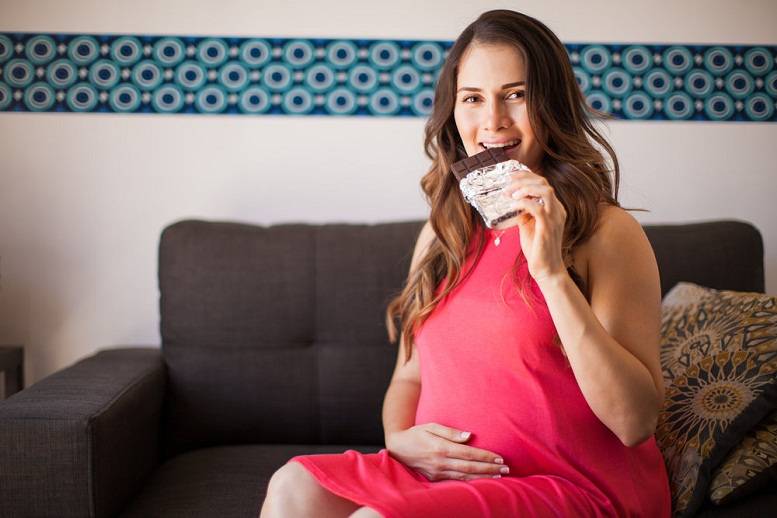 Можно ли беременным шоколад