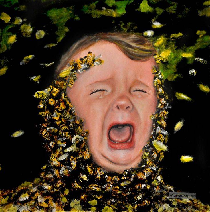 Ребенок панически боится насекомых до истерики - что делать?
