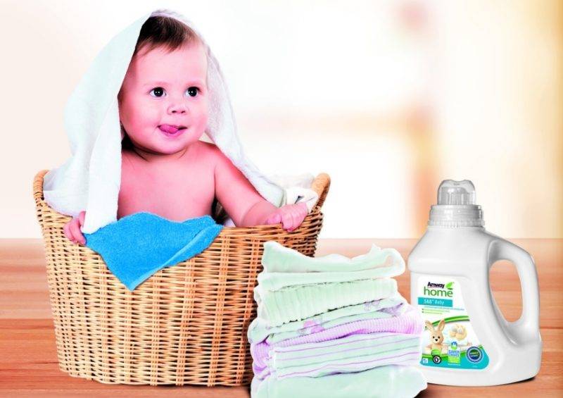 Как стирать вещи новорожденного вручную и в стиральной машине