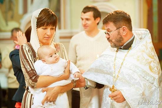 Как крестить ребенка: когда лучше крестить малыша, в какие дни, что для этого нужно