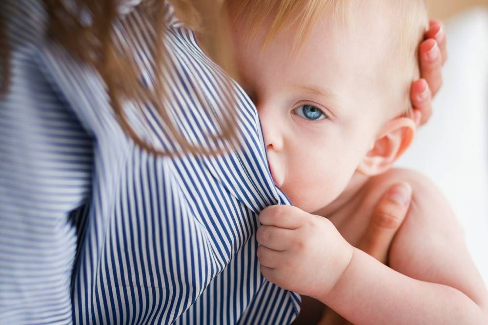 Отказ ребенка от груди: причины и следствие.