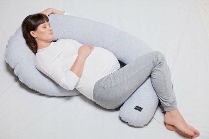 Лучшие подушки для беременных: топ-10 рейтинг на 2021