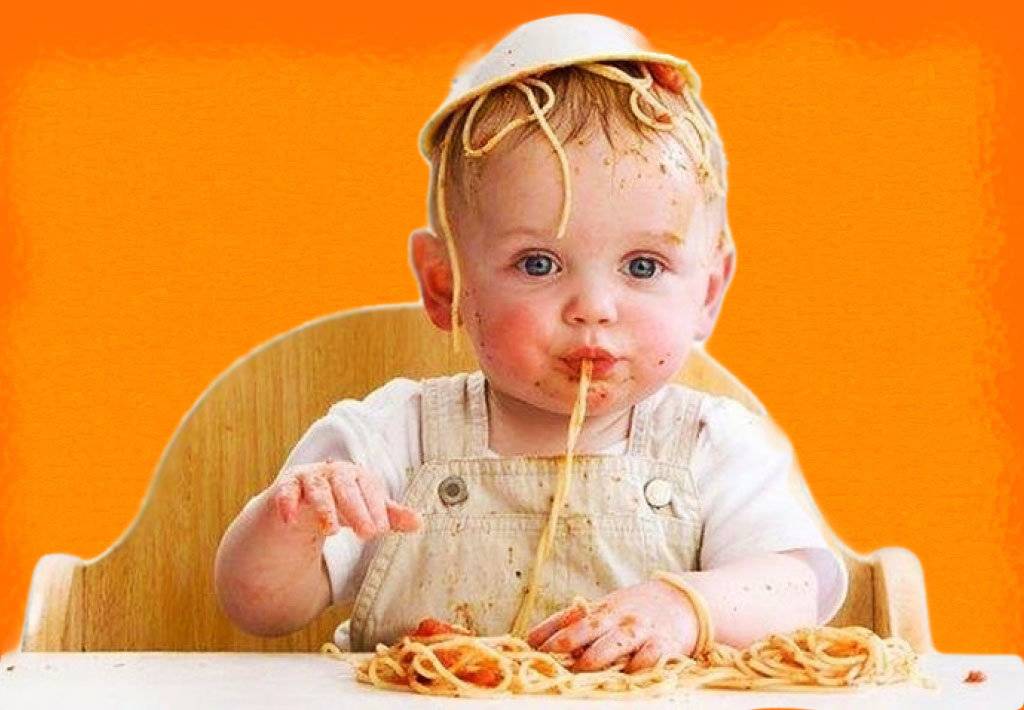 Ребенок 2,5 кушает только при просмотре мультика - questionsmoms.ru