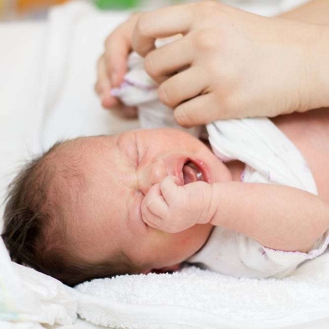 Какие болезни передаются от матери новорожденному