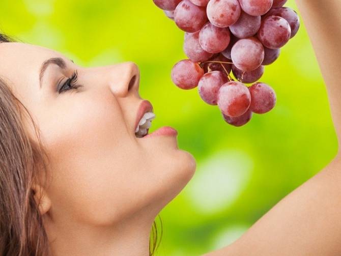 Виноград во время беременности, скрытые опасности полезной ягоды