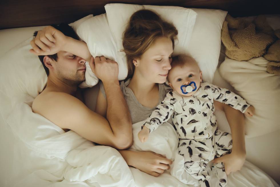 Как отучить ребёнка спать с родителями: 4 проверенных способа