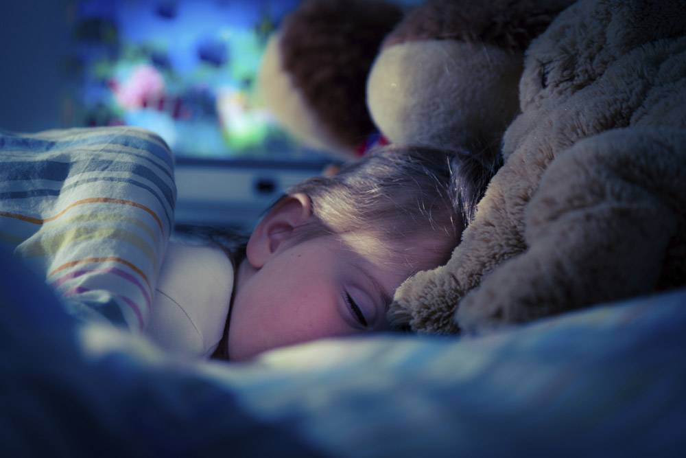 Ребенок не спит ночью. часто просыпается. почему?