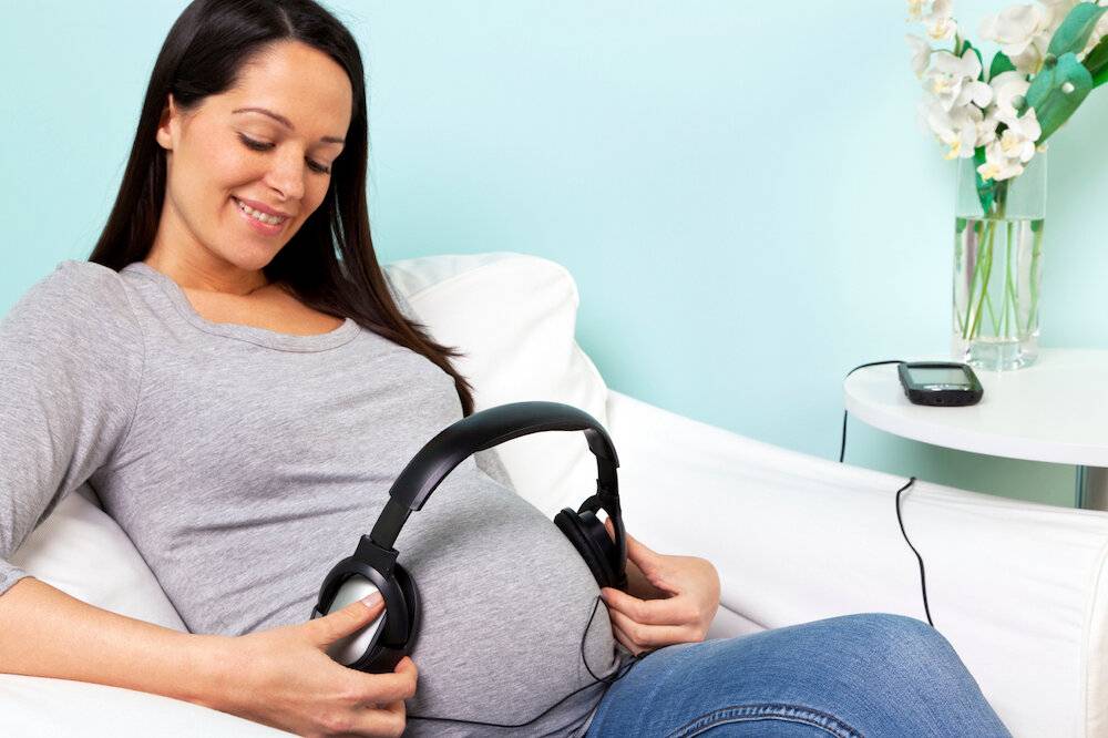 Музыка при беременности - её влияние и преимущества -