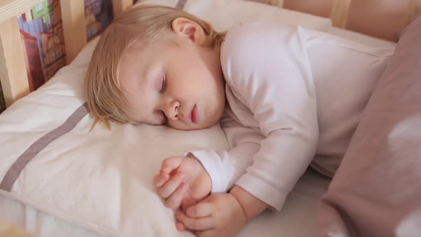 Сон ребенка до 1 года
