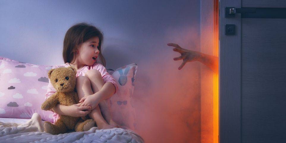 Ночные страхи у детей: как проявляются, причины, как преодолеть