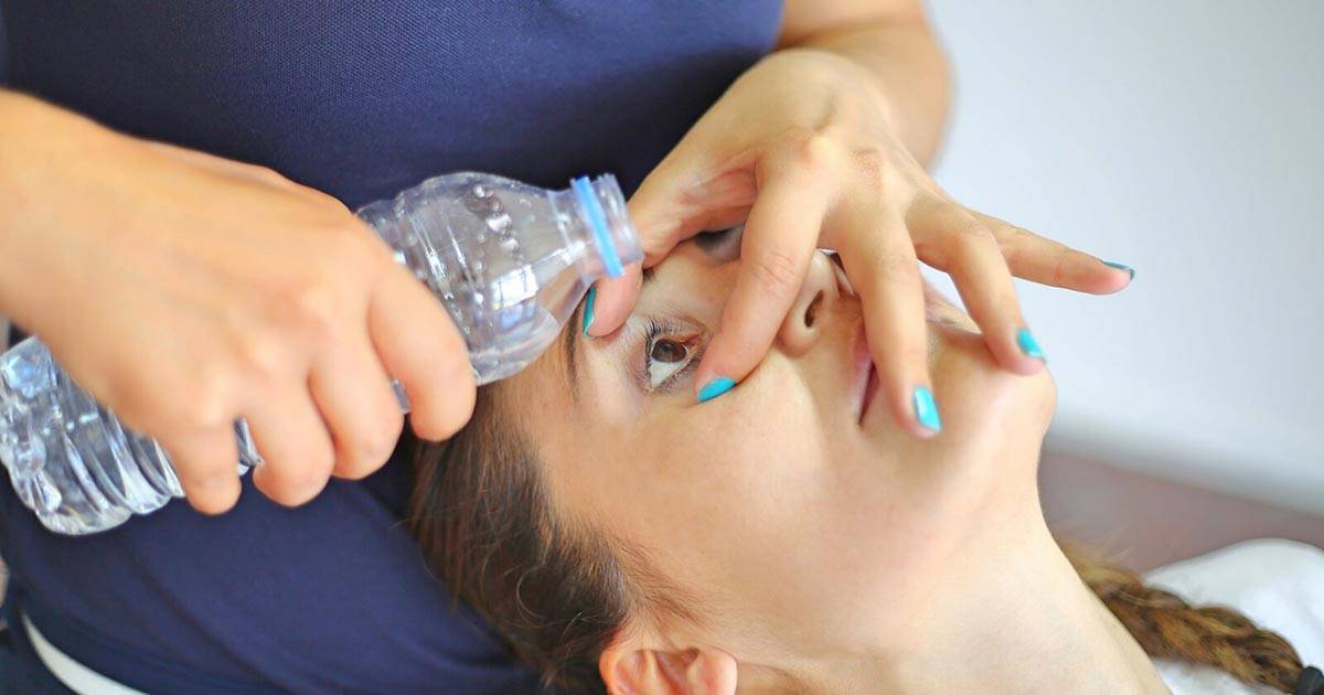 Как правильно промывать глаза при конъюнктивите