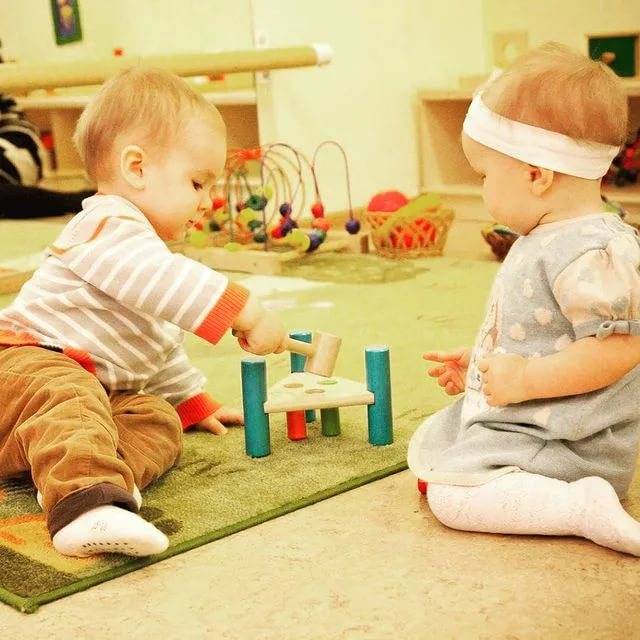 Развивающие игры с детьми: рекомендации родителям детей 4-5 месяцев