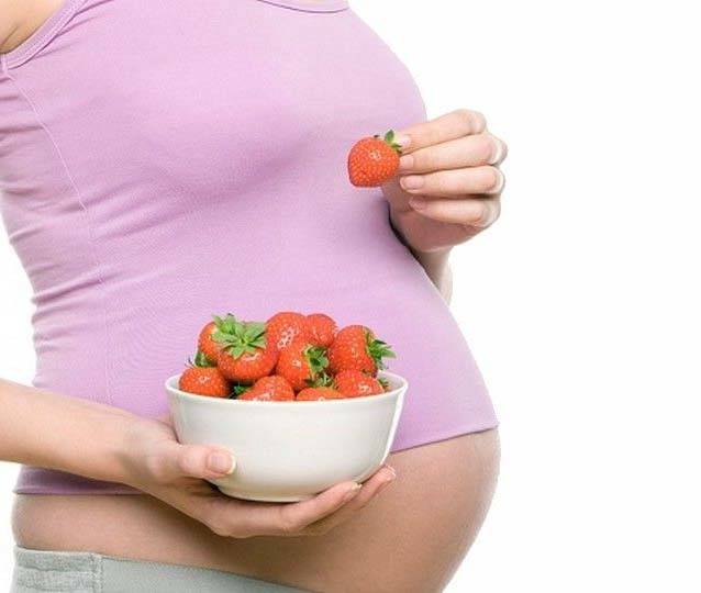 Можно ли есть клубнику при беременности: польза и вред на ранних сроках, 2-й и 3-й триместр