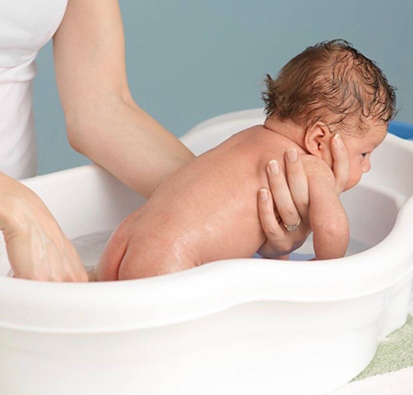 Как подмывать новорожденного: советы педиатров как грамотно подмыть ребенка