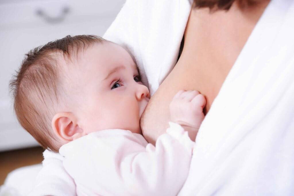 До какого возраста кормить ребенка грудным молоком?
