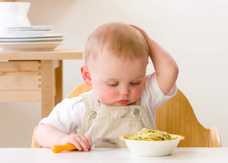 Ребенок плохо ест в 1 год: почему и что делать