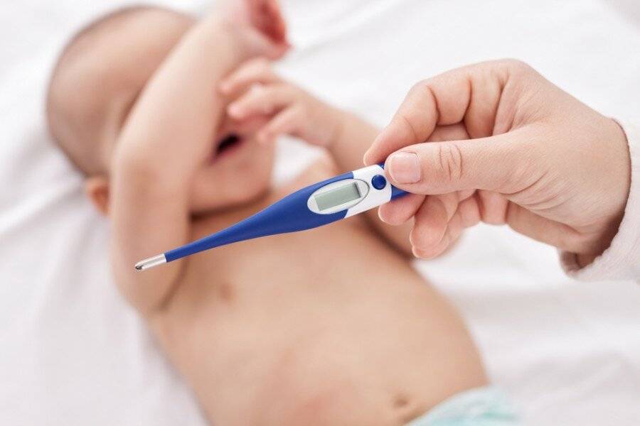 Как мерить температуру грудничку: 6 способов, правила выбора градусника для новорожденного - лечим инфекцию