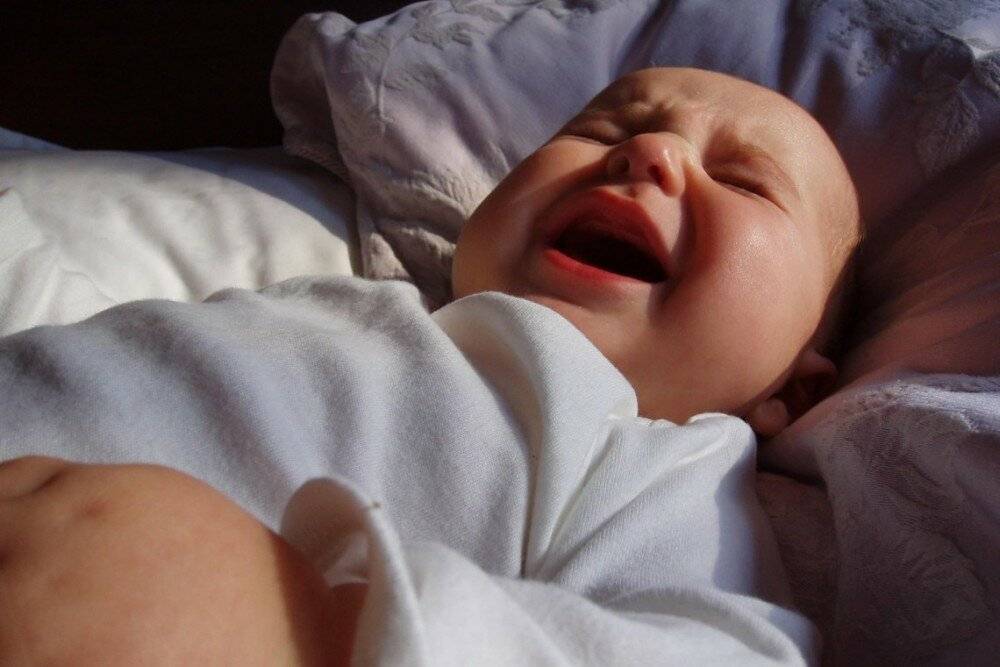 Почему ребенок ночью постоянно дышит ртом во сне