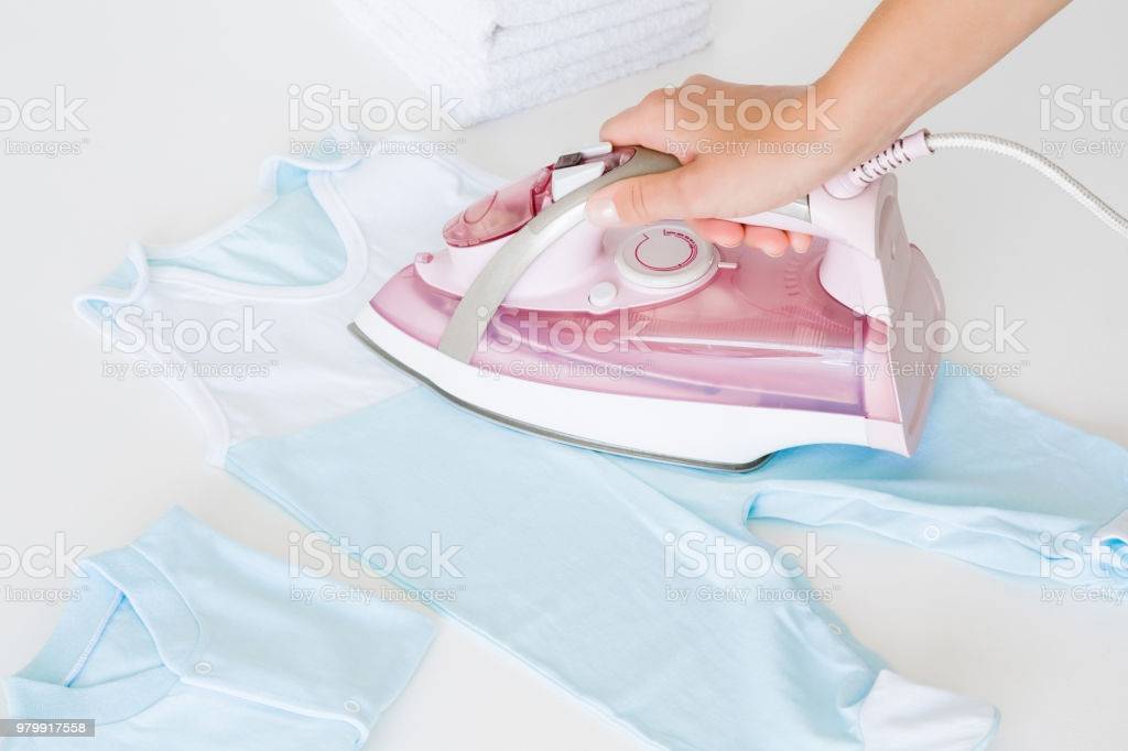 Как стирать вещи новорожденного правильно