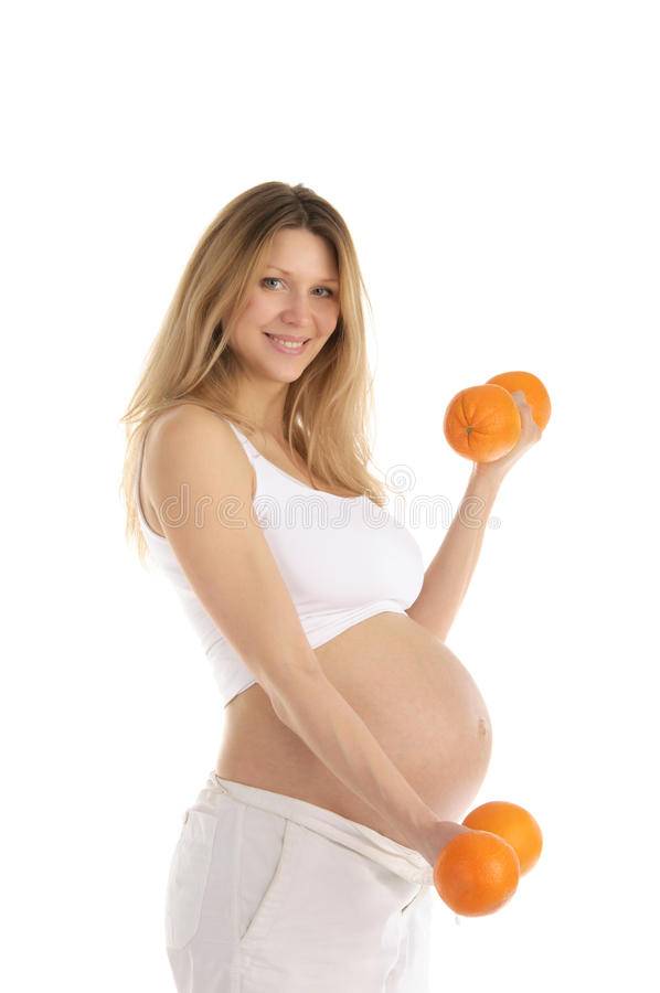 Можно ли беременным апельсины и свежевыжатый сок: показания и ограничения на ранних и поздних сроках