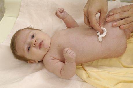 Уход за кожей и слизистыми новорожденного