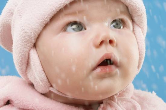 Как понять что новорожденному холодно или жарко