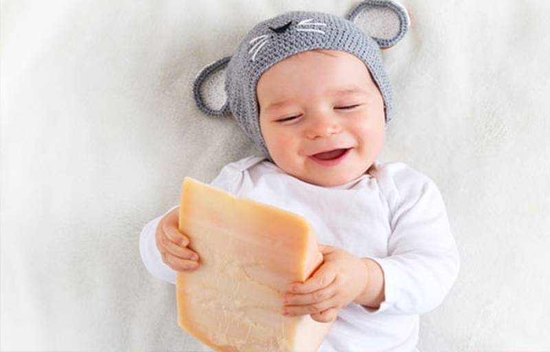 С какого возраста можно давать ребенку сыр и как вводить его в рацион?