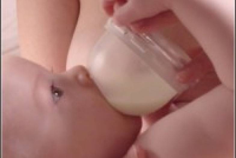 Маленькая грудь – мало молока?