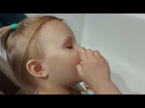 Как промывать нос физраствором грудничку