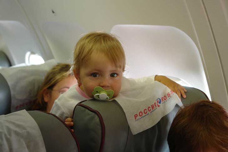 С какого возраста можно ребенку летать на самолете