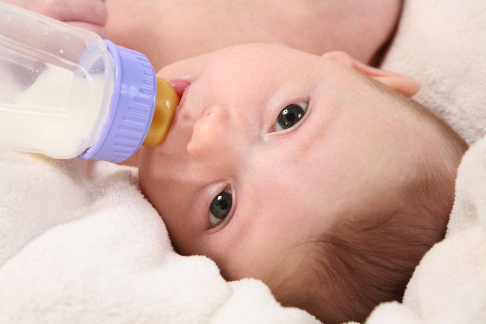 С какого возраста можно давать ребенку пить воду при грудном вскармливании