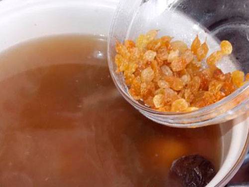 Когда давать и как варить компот из сухофруктов для грудничка:  рецепты с фото