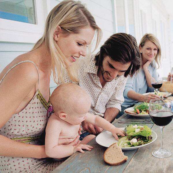 Можно ли кормящей маме алкогольное и безалкогольное пиво и как оно влияет на мать и младенца на грудном вскармливании